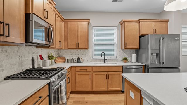 1069 Linn Cove Ct, Gallatin, TN 37066