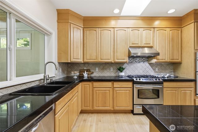 4354 NW Westgate Rd, Silverdale, WA 98383