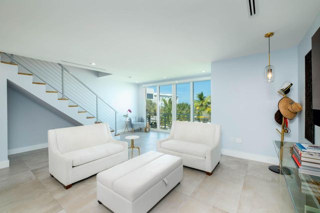 94825 Overseas Highway 204, Key Largo, FL 33037