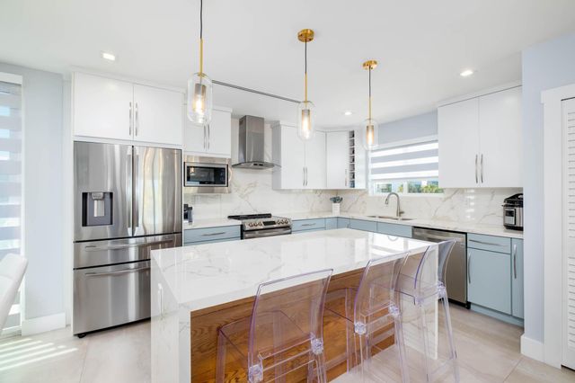 94825 Overseas Highway 204, Key Largo, FL 33037