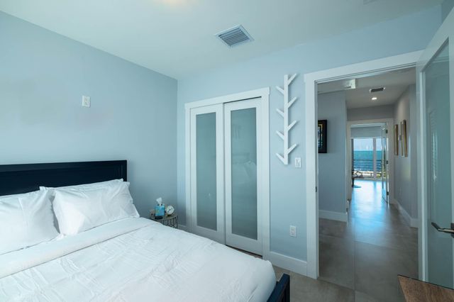 94825 Overseas Highway 204, Key Largo, FL 33037