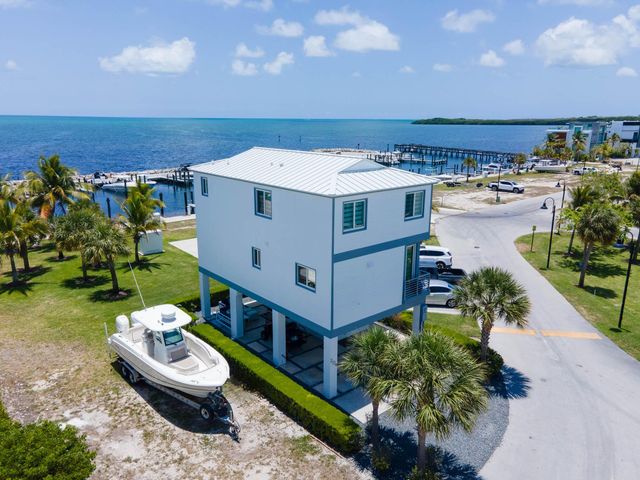 94825 Overseas Highway 204, Key Largo, FL 33037
