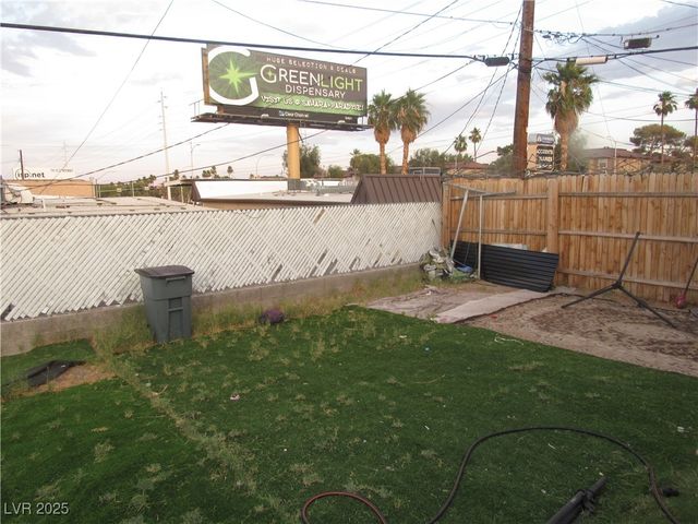 2409 Maroney Avenue, Las Vegas, NV 89104