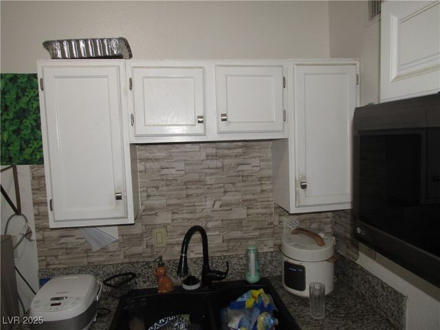 2409 Maroney Avenue, Las Vegas, NV 89104