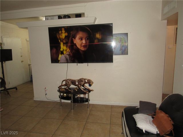 2409 Maroney Avenue, Las Vegas, NV 89104