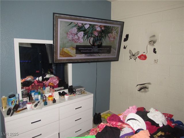 2409 Maroney Avenue, Las Vegas, NV 89104