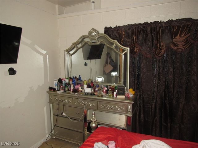 2409 Maroney Avenue, Las Vegas, NV 89104