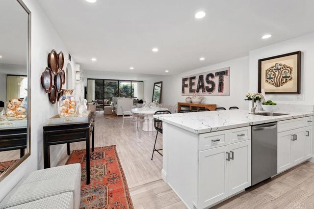 2500 Torrey Pines Rd 201, La Jolla, CA 92037