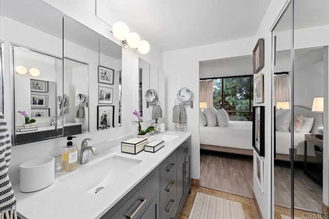 2500 Torrey Pines Rd 201, La Jolla, CA 92037