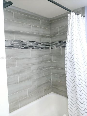 10442 Sunrise Lakes Boulevard 203, Sunrise, FL 33322