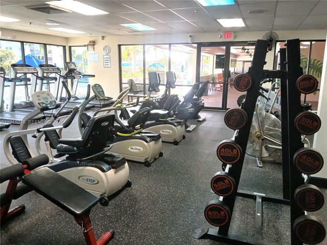10442 Sunrise Lakes Boulevard 203, Sunrise, FL 33322