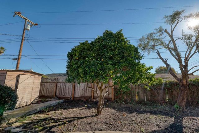 1159 Wilgart Way, Salinas, CA 93901