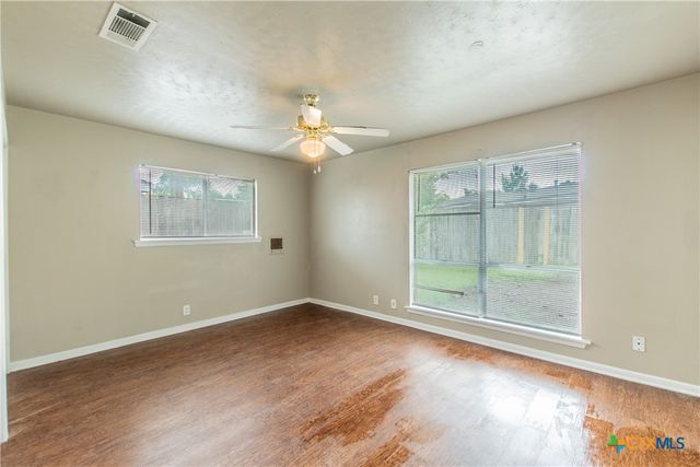 3209 Shady Hill Drive, Temple, TX 76502