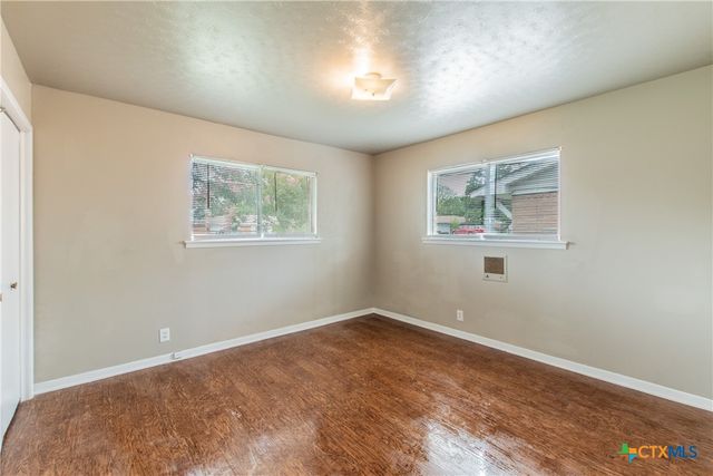 3209 Shady Hill Drive, Temple, TX 76502