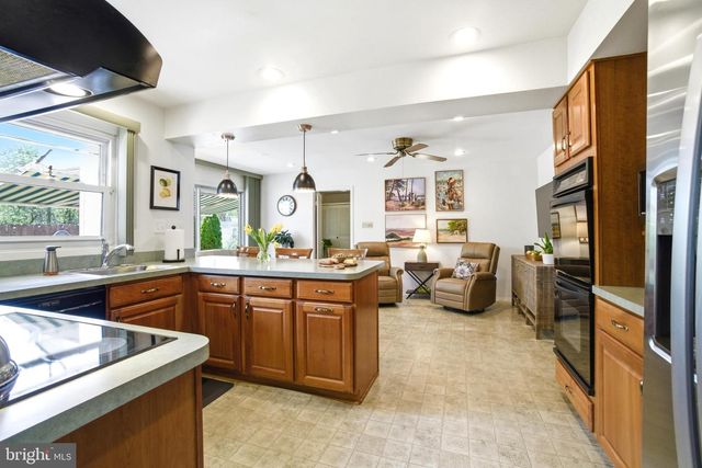 3 TYLER DR, Willingboro, NJ 08046