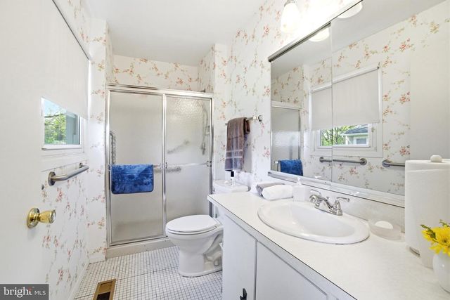 3 TYLER DR, Willingboro, NJ 08046