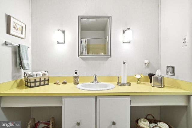 3 TYLER DR, Willingboro, NJ 08046