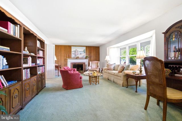 3 TYLER DR, Willingboro, NJ 08046