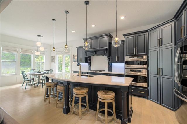 8736 W 157th Street, Overland Park, KS 66221