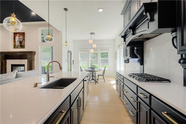 8736 W 157th Street, Overland Park, KS 66221