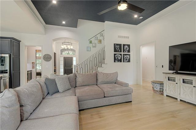 8736 W 157th Street, Overland Park, KS 66221
