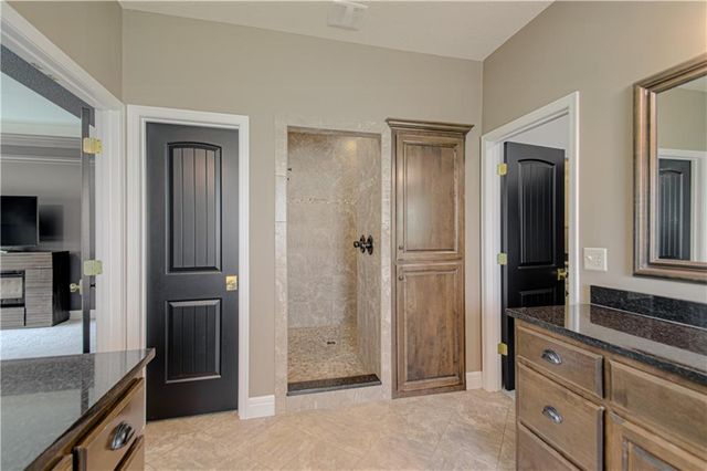 8736 W 157th Street, Overland Park, KS 66221