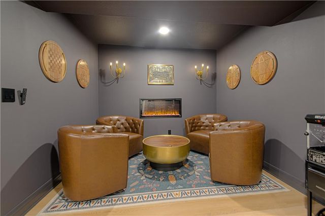 8736 W 157th Street, Overland Park, KS 66221