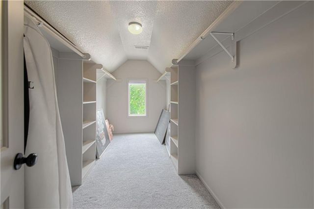 8736 W 157th Street, Overland Park, KS 66221
