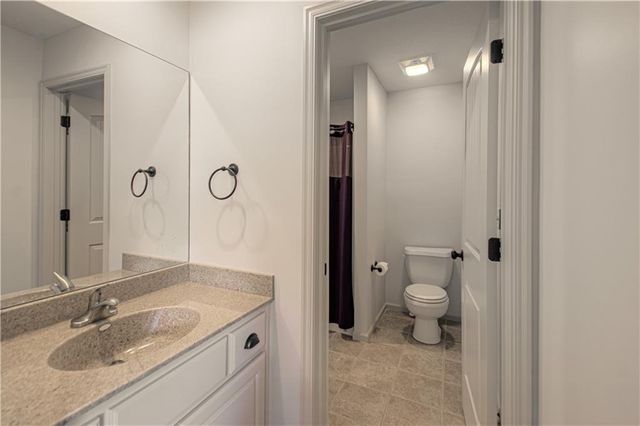 8736 W 157th Street, Overland Park, KS 66221