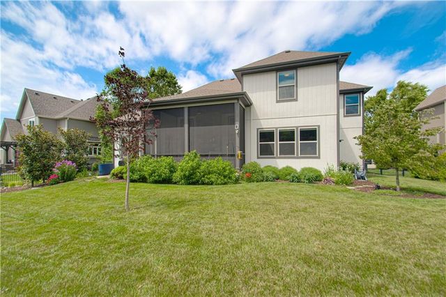 8736 W 157th Street, Overland Park, KS 66221
