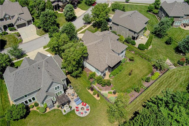 8736 W 157th Street, Overland Park, KS 66221