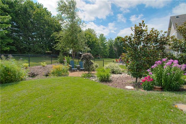 8736 W 157th Street, Overland Park, KS 66221