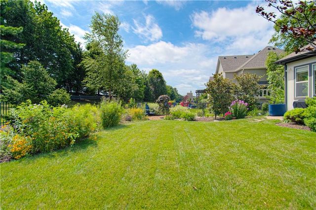 8736 W 157th Street, Overland Park, KS 66221