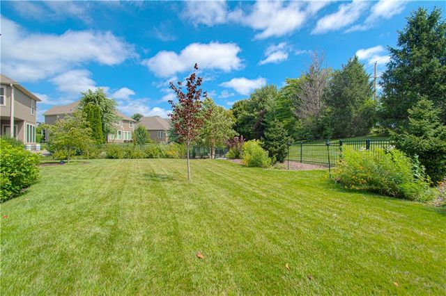 8736 W 157th Street, Overland Park, KS 66221