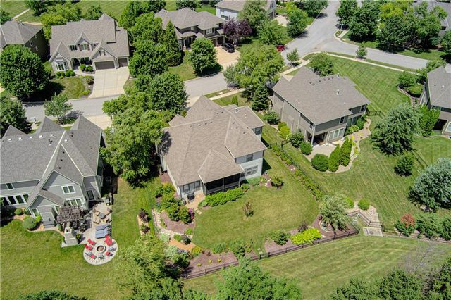 8736 W 157th Street, Overland Park, KS 66221