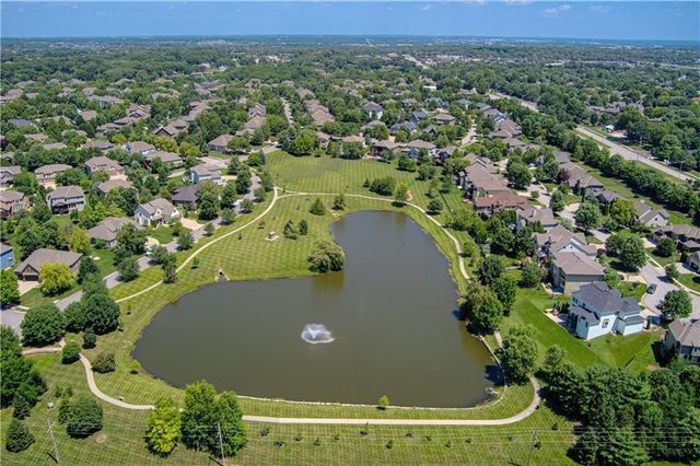 8736 W 157th Street, Overland Park, KS 66221