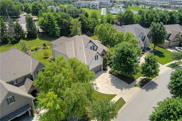 8736 W 157th Street, Overland Park, KS 66221
