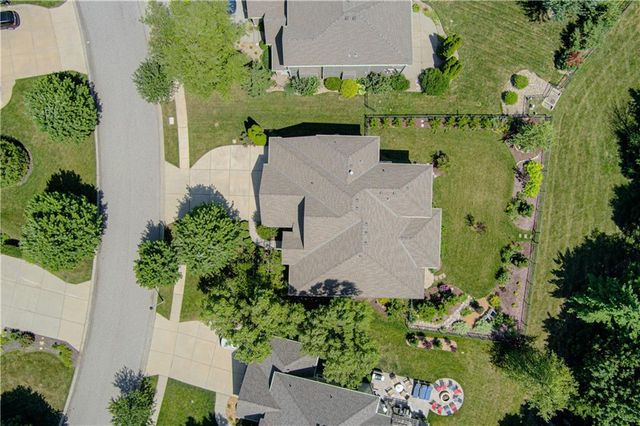 8736 W 157th Street, Overland Park, KS 66221