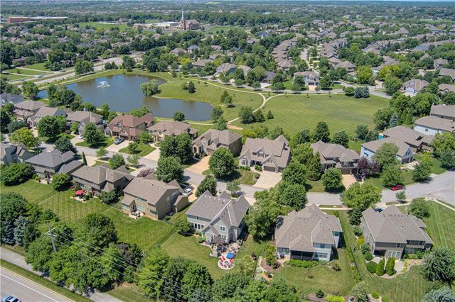 8736 W 157th Street, Overland Park, KS 66221
