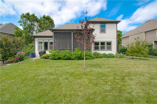 8736 W 157th Street, Overland Park, KS 66221