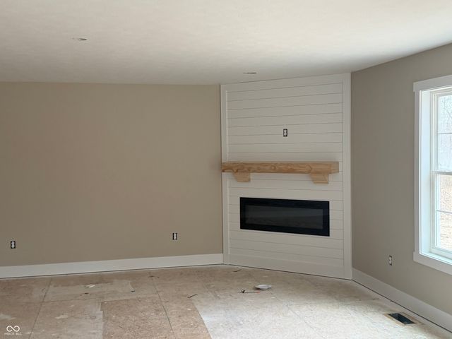 24 Lincoln Hills, Coatesville, IN 46121