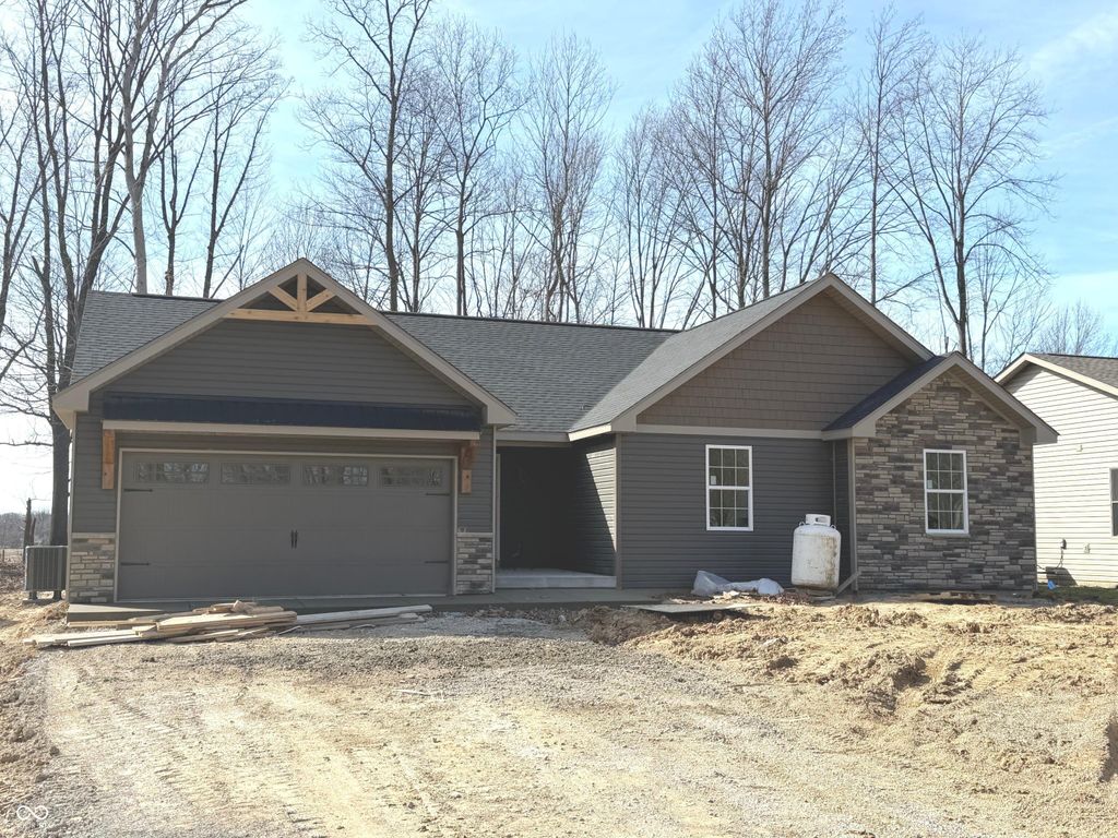 24 Lincoln Hills, Coatesville, IN 46121