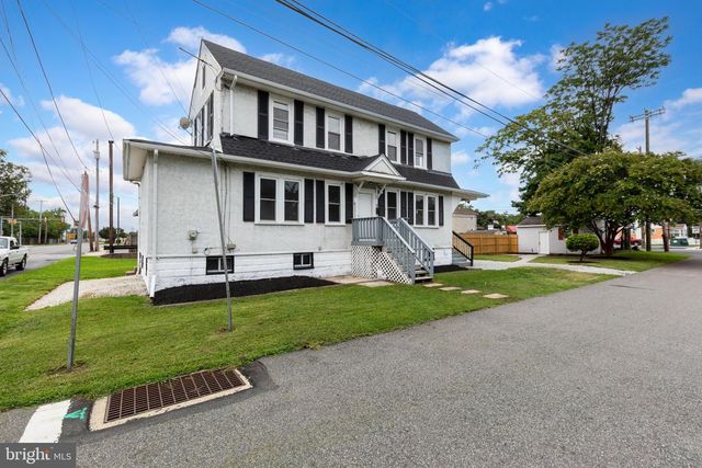 92 S GOVERNOR PRINTZ BLVD, Essington, PA 19029