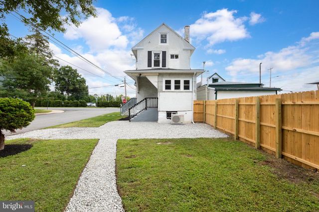 92 S GOVERNOR PRINTZ BLVD, Essington, PA 19029