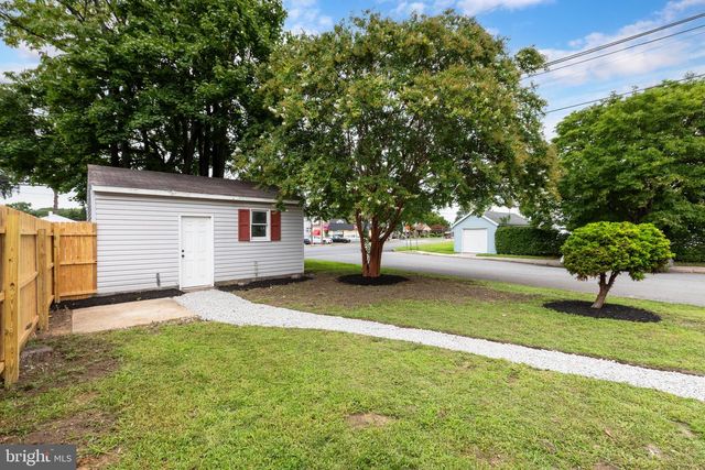 92 S GOVERNOR PRINTZ BLVD, Essington, PA 19029