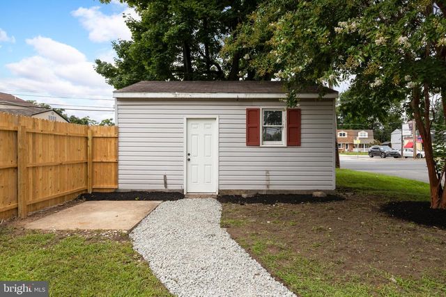 92 S GOVERNOR PRINTZ BLVD, Essington, PA 19029