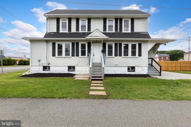 92 S GOVERNOR PRINTZ BLVD, Essington, PA 19029