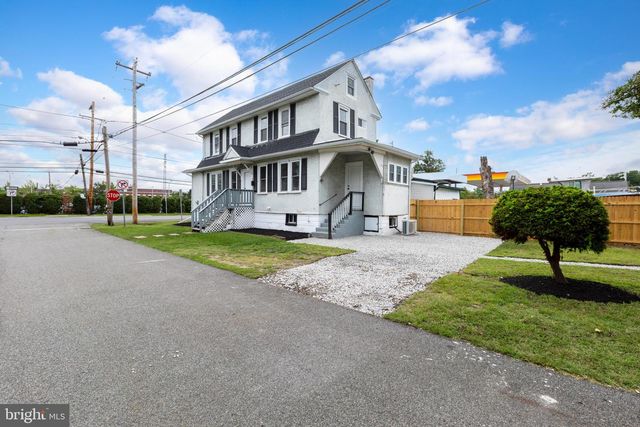 92 S GOVERNOR PRINTZ BLVD, Essington, PA 19029