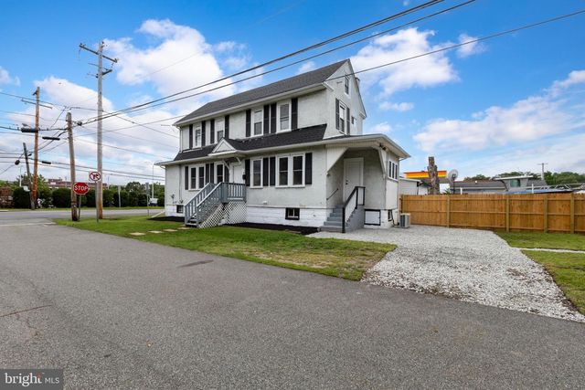 92 S GOVERNOR PRINTZ BLVD, Essington, PA 19029