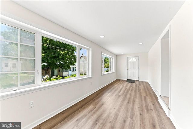 210 NEW ST, Avondale, PA 19311